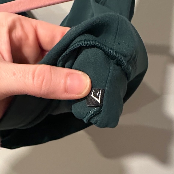 Dark green gym shark sports bra - Picture 5 of 5